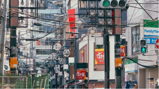 延長 LED 運行時間的商業應用