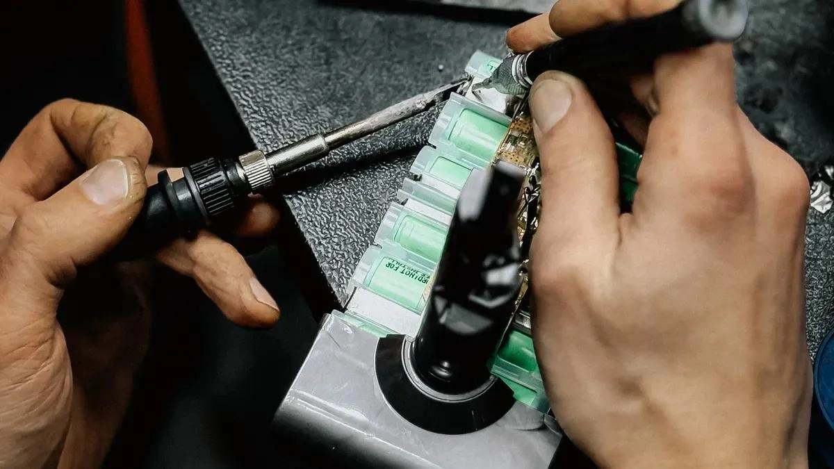 如何安全焊接並連接經典柔性霓虹燈帶