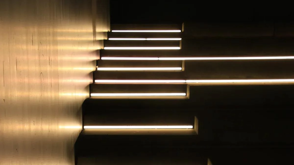 如何將鋁型材與 LED Flex 搭配以實現一塵不染的照明